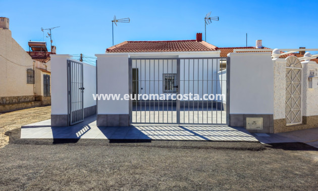 Venta - Bungalow - Torrevieja - Torreta