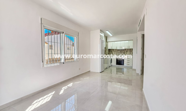 Venta - Bungalow - Torrevieja - Torreta