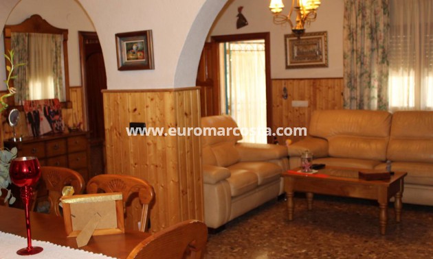Venta - Chalet - Crevillente