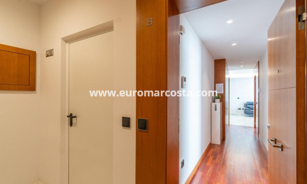 Sale - Apartment / flat - Torrevieja - La Mata