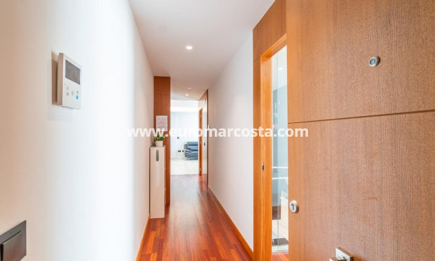 Sale - Apartment / flat - Torrevieja - La Mata