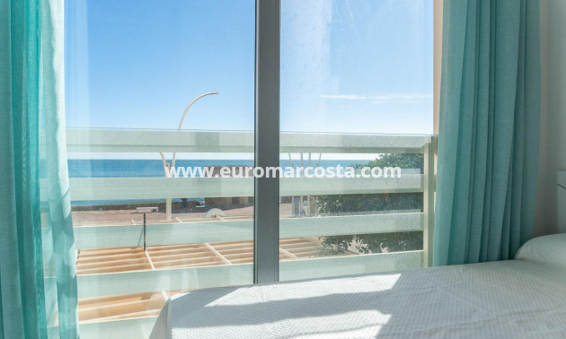 Sale - Apartment / flat - Torrevieja - La Mata