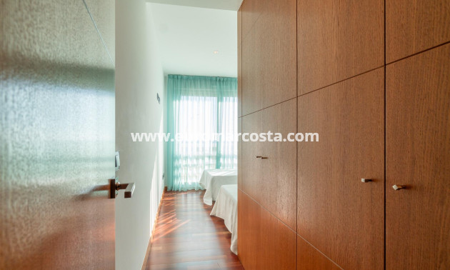 Sale - Apartment / flat - Torrevieja - La Mata