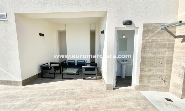 Sale - Apartment / flat - Torrevieja - La Mata