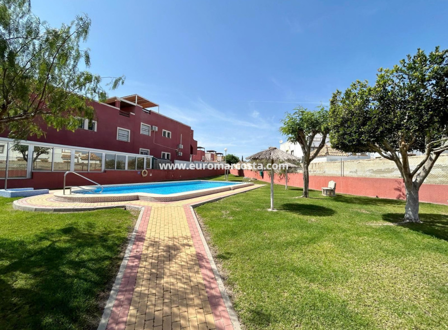 Objekte zum Wiederverkauf - Bungalow Planta Baja - Orihuela Costa