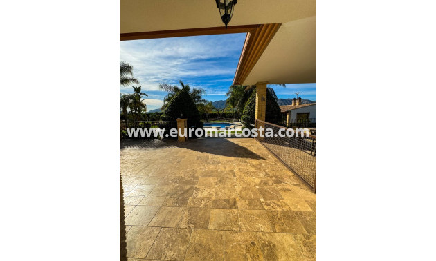 Sale - Country house - Orihuela