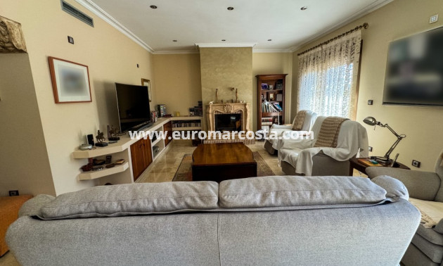 Sale - Country house - Orihuela