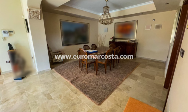 Sale - Country house - Orihuela