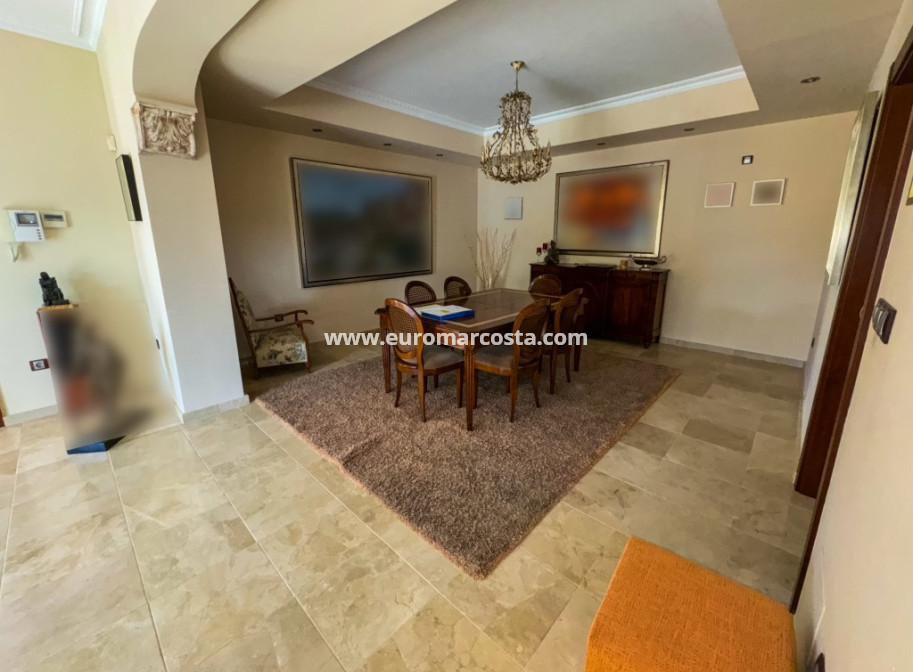 Sale - Country house - Orihuela