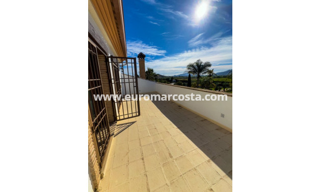 Sale - Country house - Orihuela