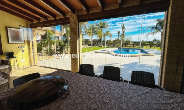 Sale - Country house - Orihuela