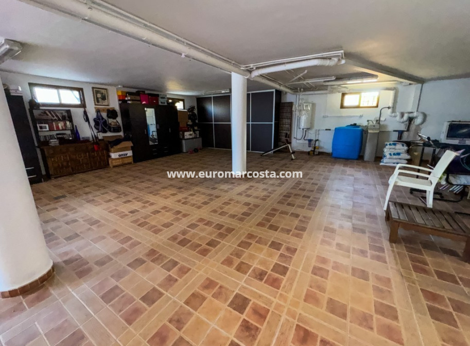 Sale - Country house - Orihuela