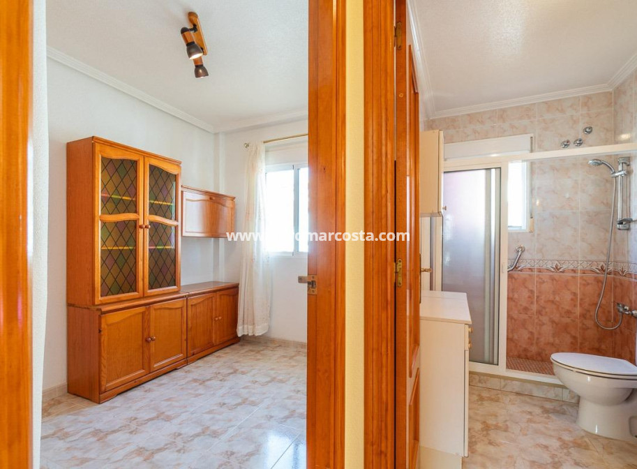 Sale - Villa - Orihuela Costa