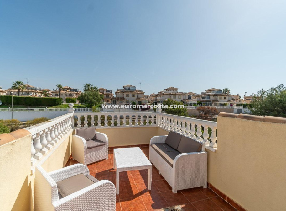 Sale - Villa - Orihuela Costa