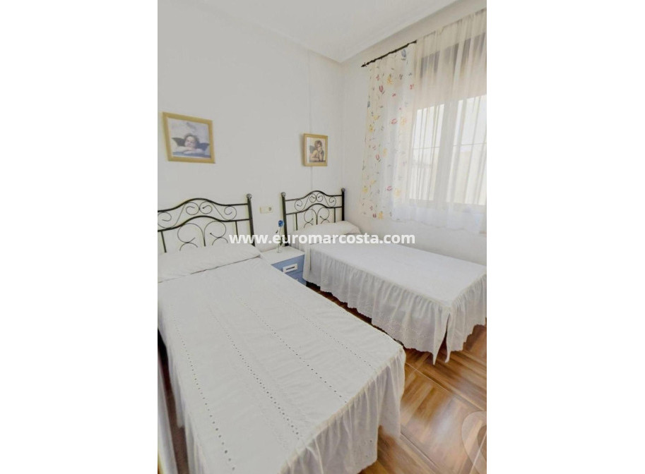 Sale - Bungalow - Torrevieja - TORREVIEJA