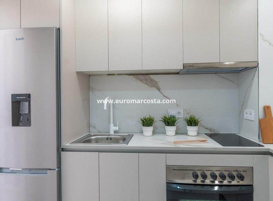 Sale - Apartment / flat - Torrevieja - TORREVIEJA