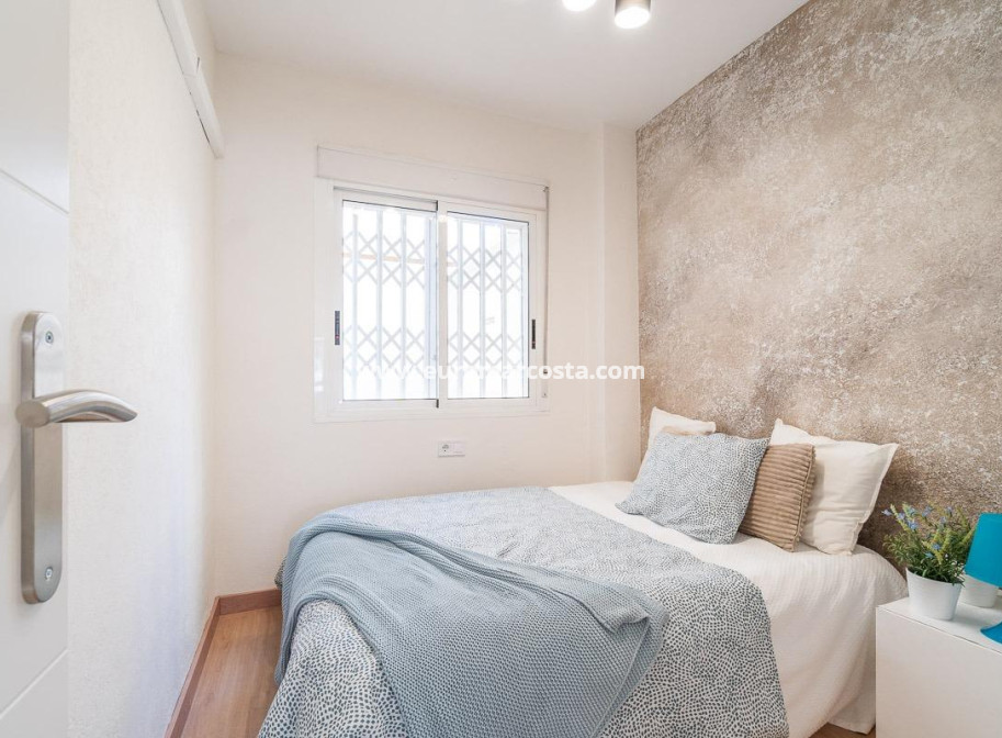 Venta - Apartamento / piso - Torrevieja - TORREVIEJA