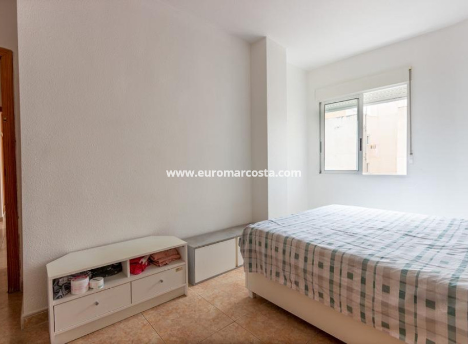 Venta - Apartamento / piso - Torrevieja - TORREVIEJA