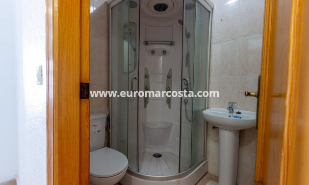 Venta - Apartamento / piso - Torrevieja - TORREVIEJA