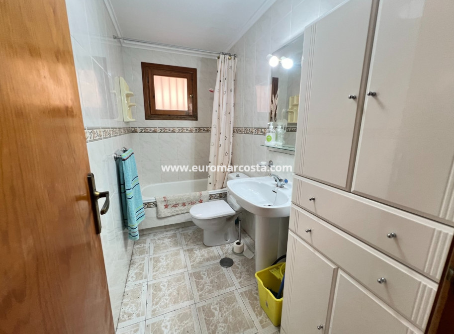 Sale - Apartment / flat - La Mata