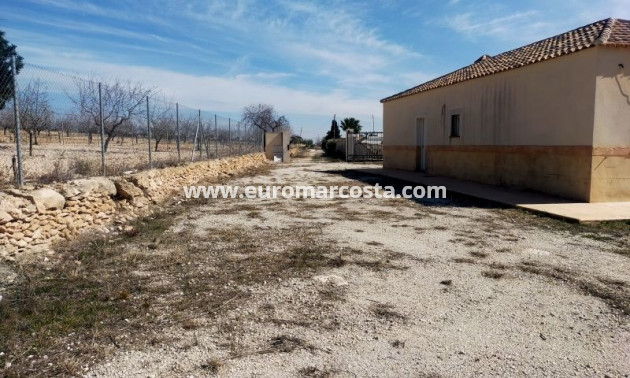 Sale - Villa - Hondón de las Nieves