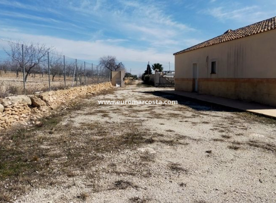 Sale - Villa - Hondón de las Nieves