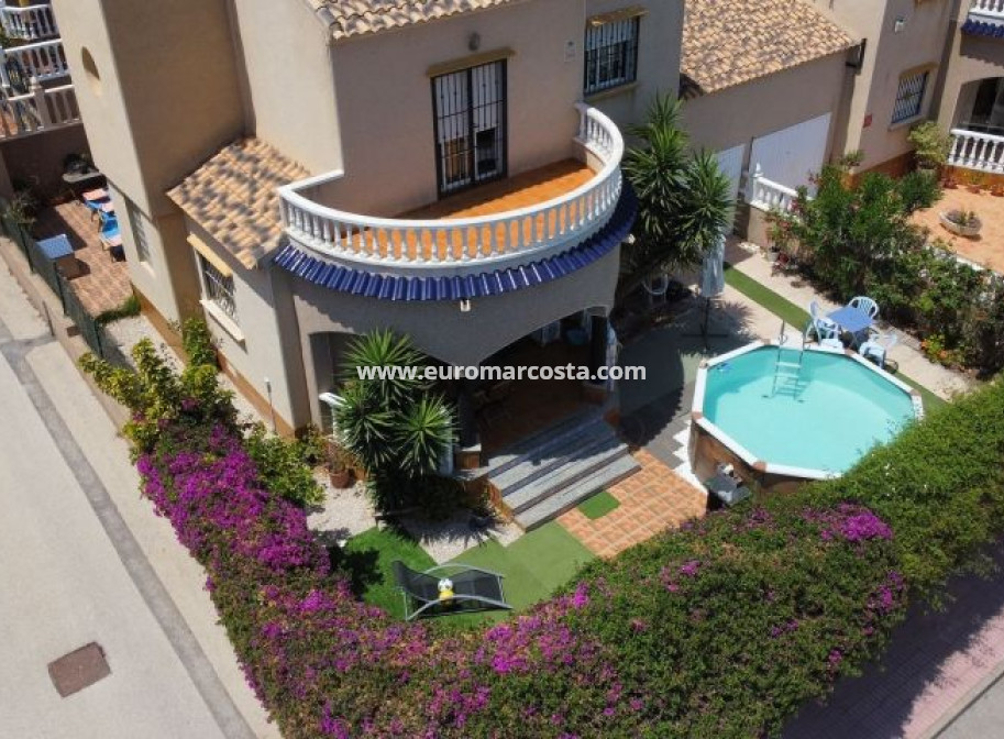 Sale - Villa - Orihuela Costa