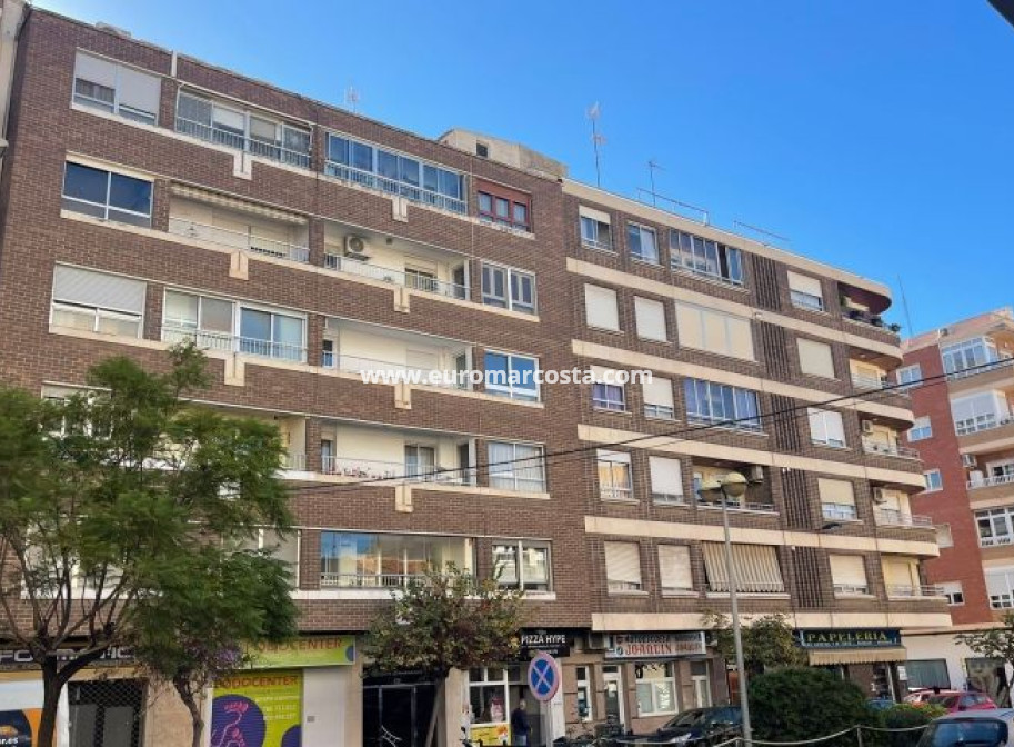 Objekte zum Wiederverkauf - Wohnung - Torrevieja - TORREVIEJA