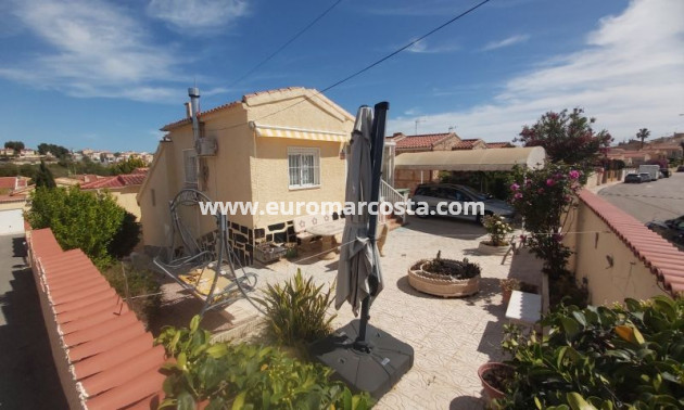 Sale - Villa - San Fulgencio