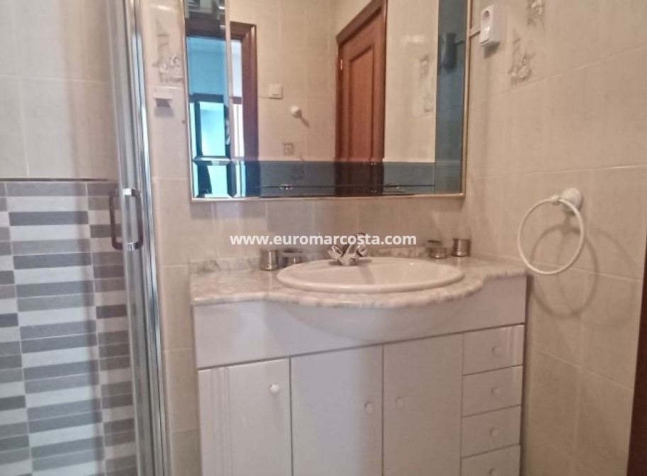 Sale - Apartment / flat - Torrevieja - TORREVIEJA