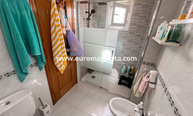 Sale - Apartment / flat - La Mata