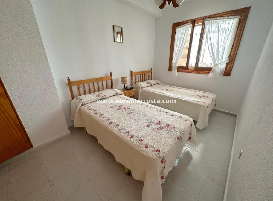 Sale - Apartment / flat - La Mata