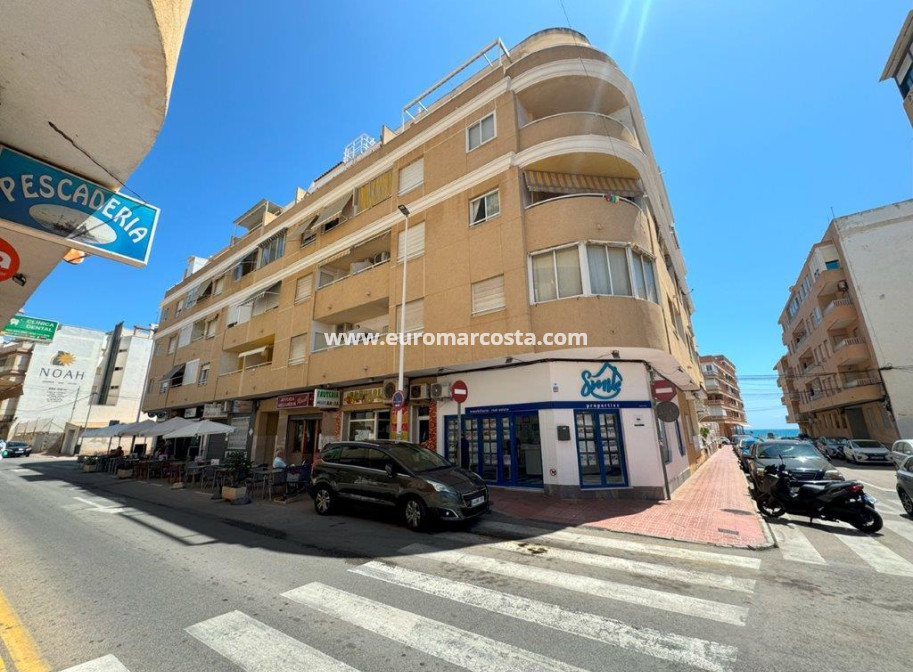 Sale - Apartment / flat - La Mata