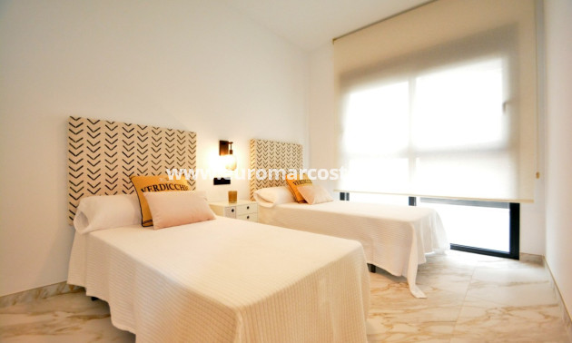 Sale - Apartment / flat - Guardamar del Segura