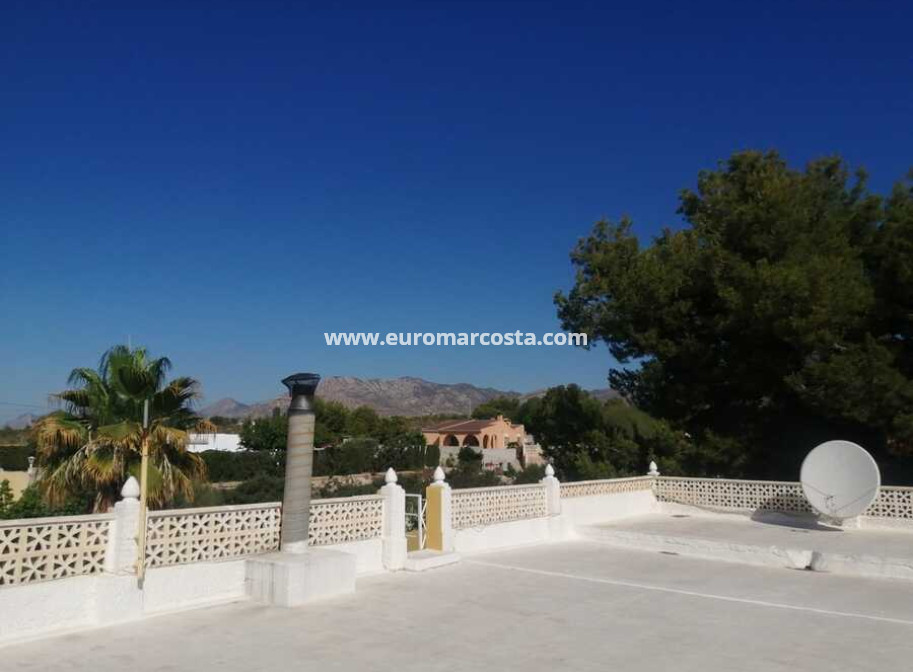 Sale - Detached Villa - Albatera