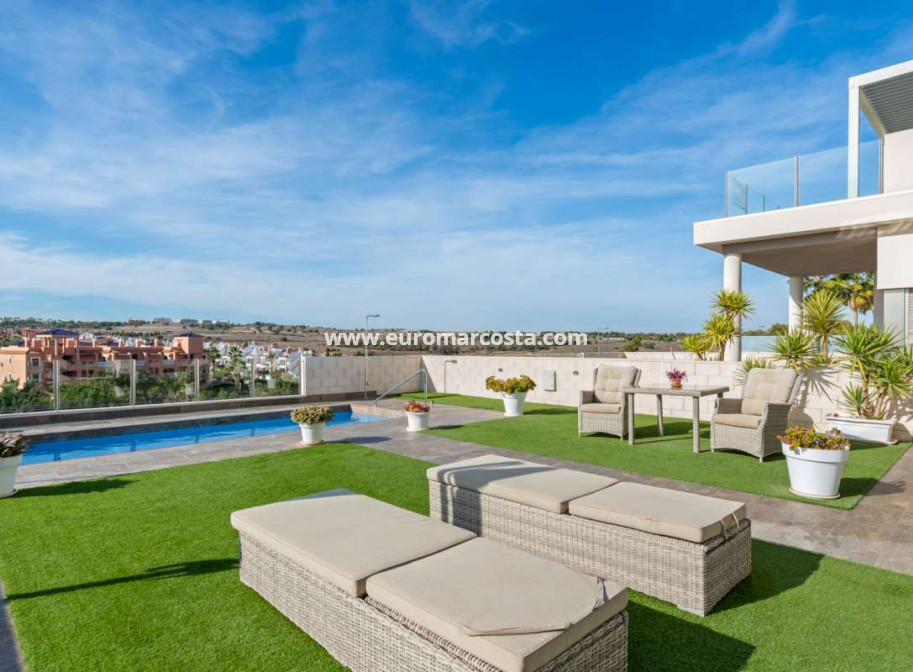 Sale - Villa - Orihuela Costa