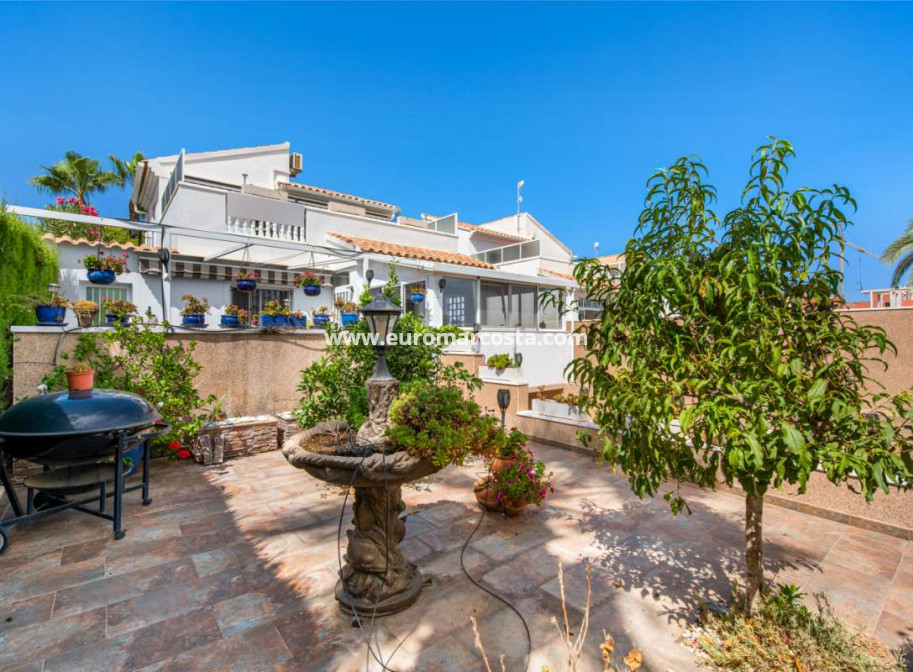 Sale - Villa - Orihuela Costa