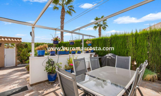 Sale - Villa - Orihuela Costa