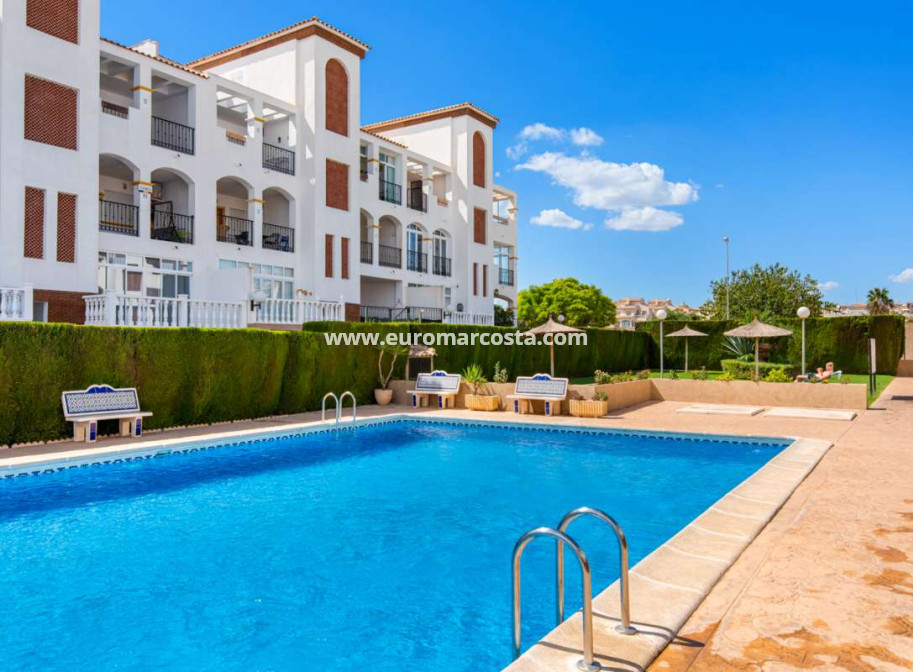 Sale - Villa - Orihuela Costa