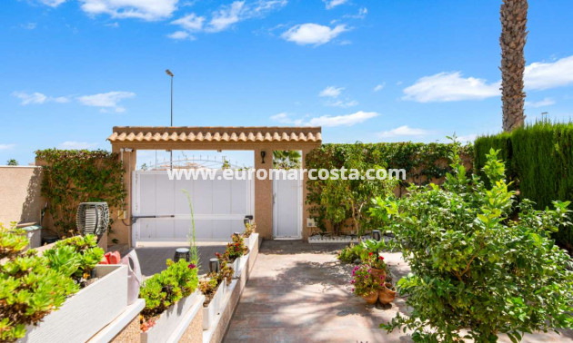 Sale - Villa - Orihuela Costa