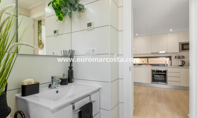 Sale - Apartment / flat - Orihuela Costa