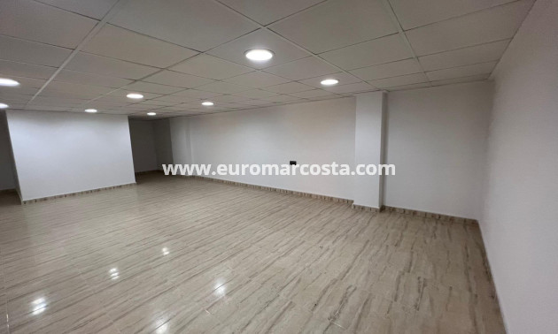 Sale - Commercial - Beniel - CENTRO