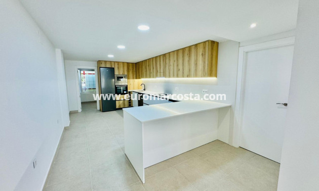 Sale - Apartment / flat - Guardamar del Segura