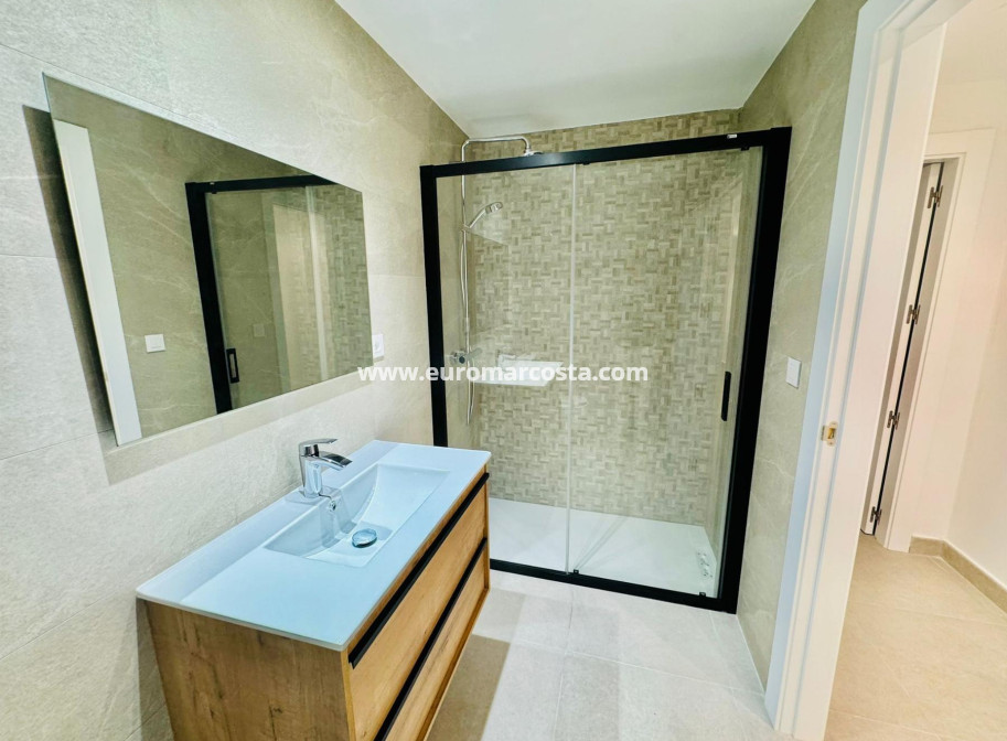 Sale - Apartment / flat - Guardamar del Segura