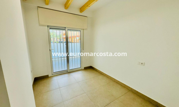 Sale - Apartment / flat - Guardamar del Segura