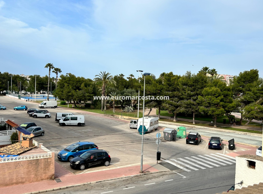 Objekte zum Wiederverkauf - Town House - Torrevieja - TORREVIEJA