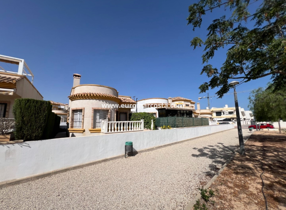 Sale - Villa - Los Montesinos