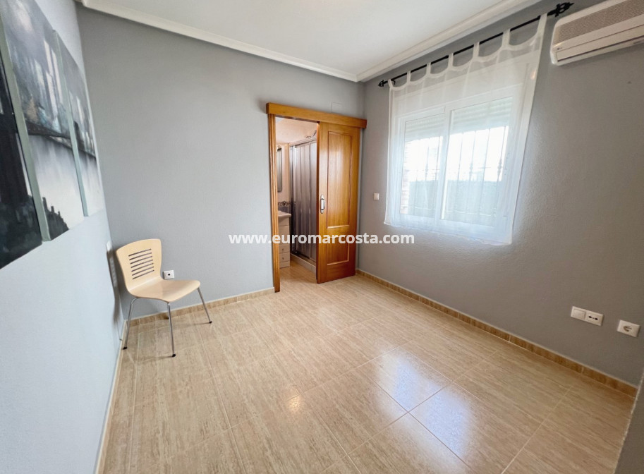 Sale - Villa - Los Montesinos