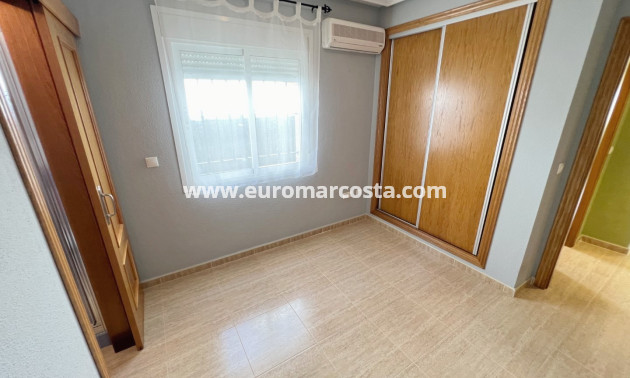 Sale - Villa - Los Montesinos