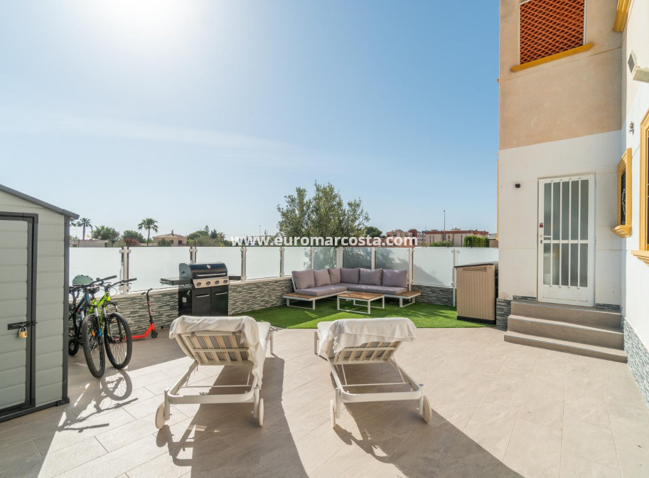 Sale - Ground Floor - Orihuela Costa